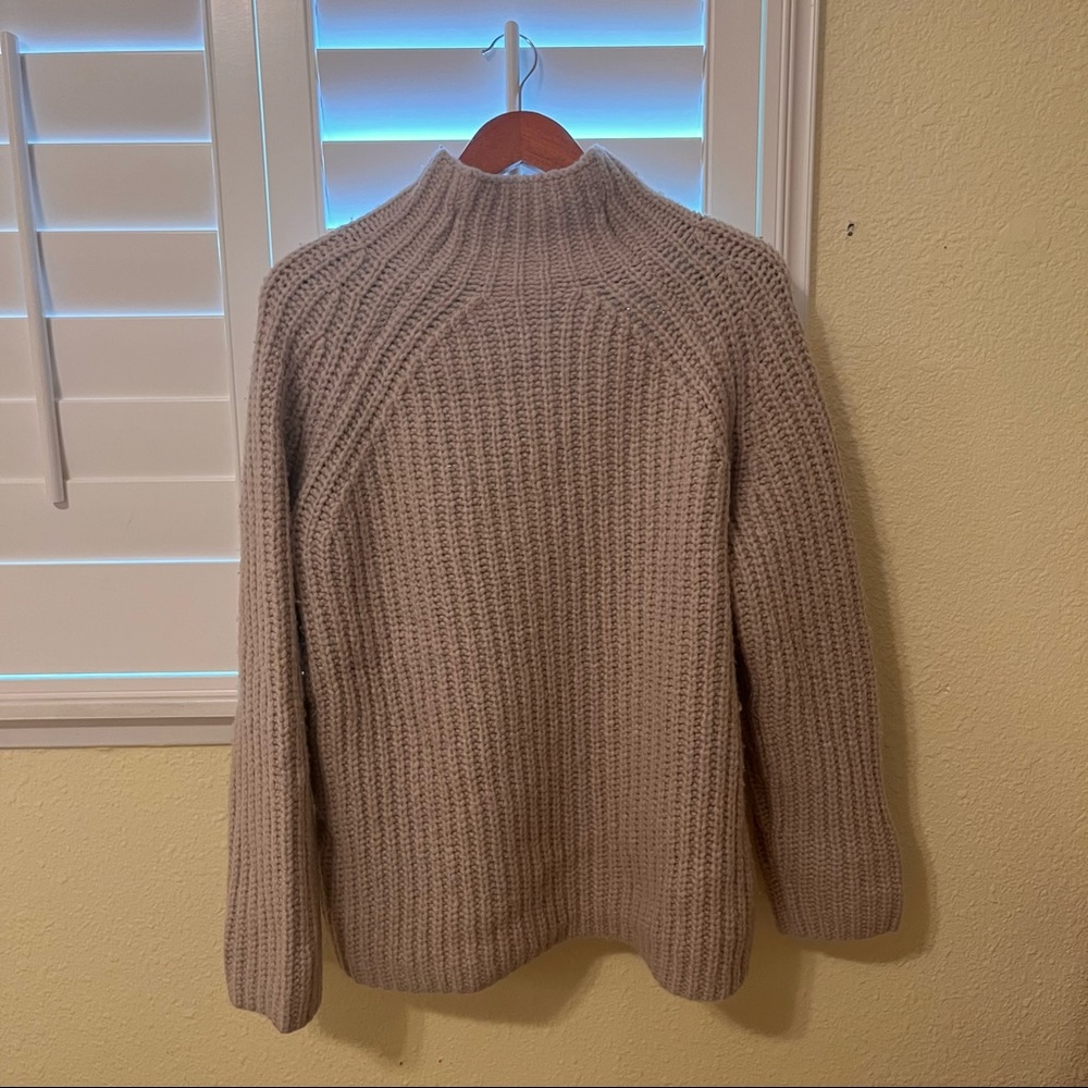 Vince Women’s Tan Ribbed Turtleneck Cashmere Sweater Size L